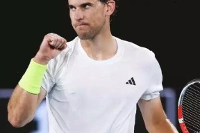 开云-蒂姆在美国队比赛中刷新纪录，败北引发热议！